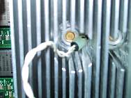 The thermistor is laid in the pit